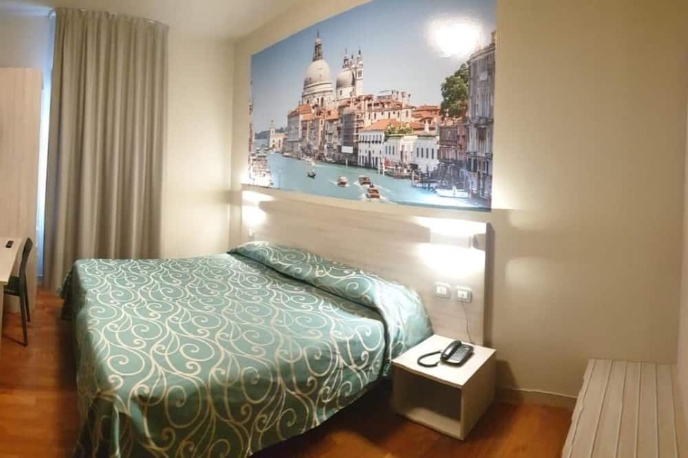 Hotel Altieri