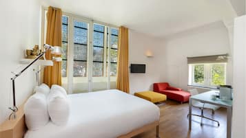 Signature | Bộ đồ giường cao cấp, nệm cao su hoạt tính (memory foam)