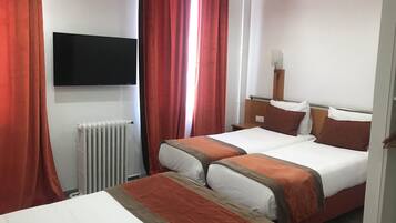 أغطية فراش متميزة ومكتب وتجهيزات عازلة للصوت وواي فاي مجانًا