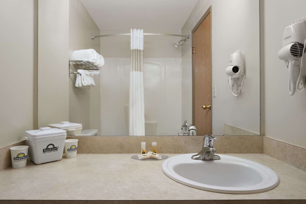 Free toiletries, hair dryer, towels, soap