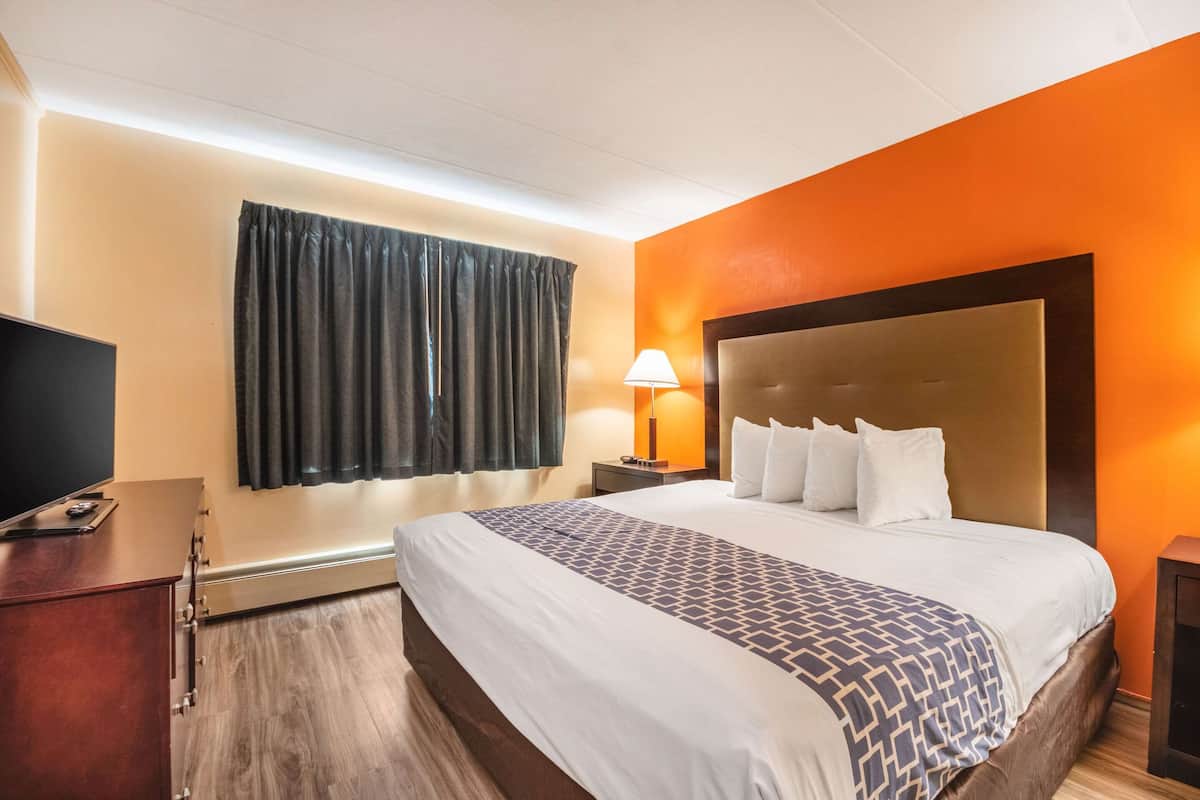 Suite, Multiple Beds, Accessible, Non Smoking | Desk, laptop workspace, blackout drapes, free cribs/infant beds