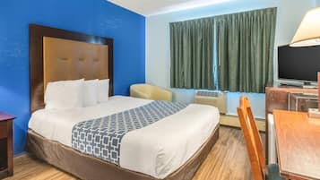 Standard Room, 1 Queen Bed, Non Smoking | Desk, laptop workspace, blackout drapes, free cribs/infant beds