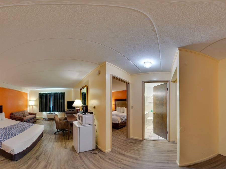 Suite, Multiple Beds, Accessible, Non Smoking | Floor plan