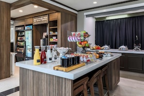 Tägliches nach Wunsch zubereitetes Frühstück gegen Gebühr