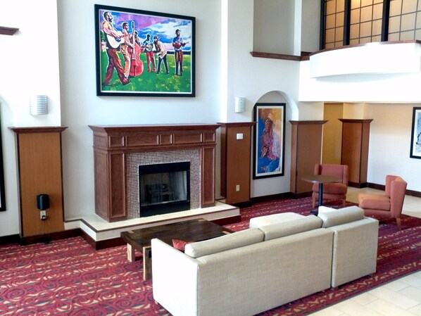 Lobby - Holiday Inn Express and Suites Greenville by IHG (Greenville)
