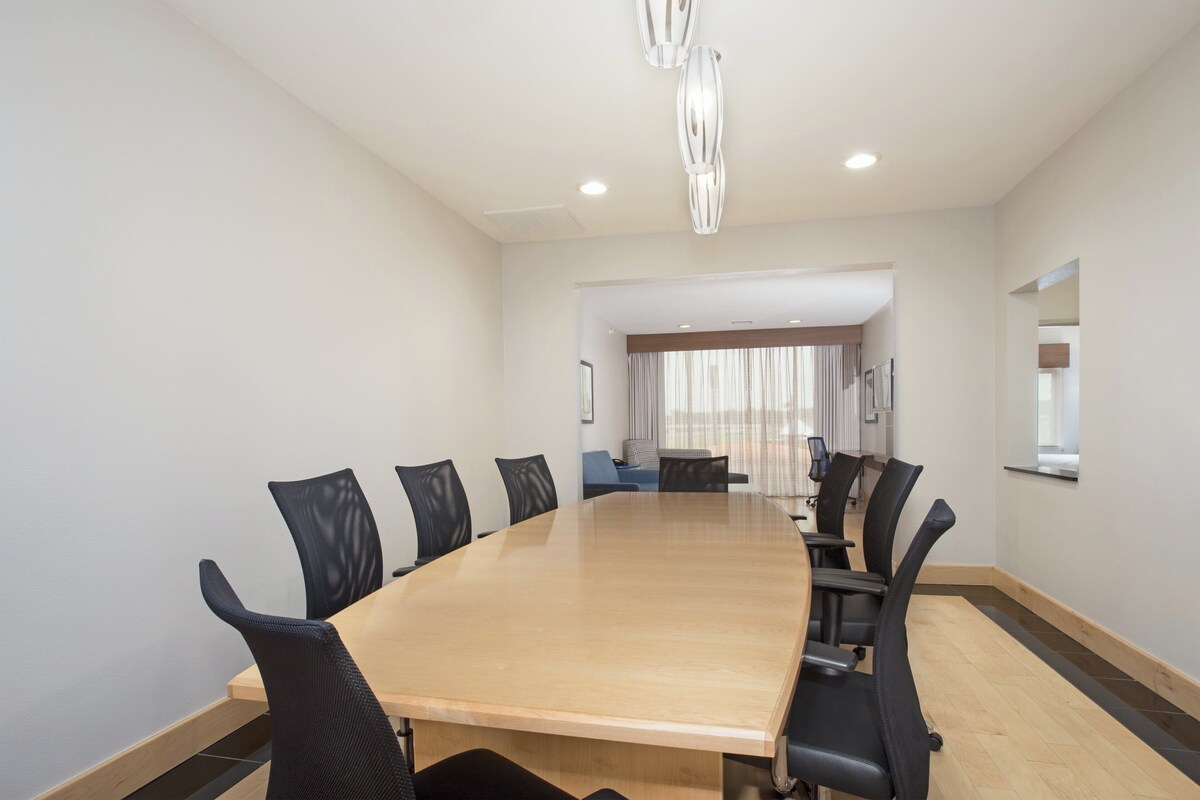 Suite, 1 Bedroom | Room amenity