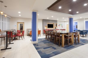 Interior - Holiday Inn Express & Suites Amarillo by IHG (Amarillo)
