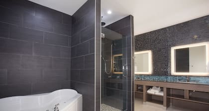 Holiday Inn Express & Suites Amarillo by IHG