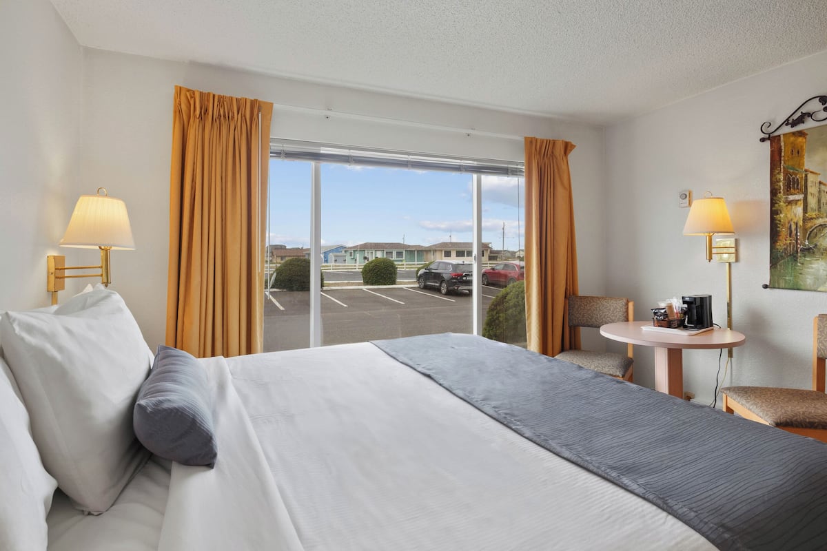 In-room safe, blackout drapes, iron/ironing board, free WiFi