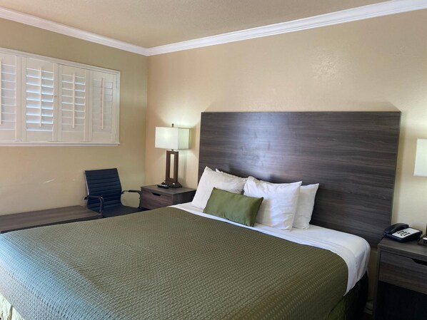 Iron/ironing board, free WiFi, bed sheets