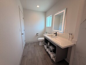 Unclassified image, 4 of 41, button -  SurfSide Stay Morro Bay (Morro Bay)