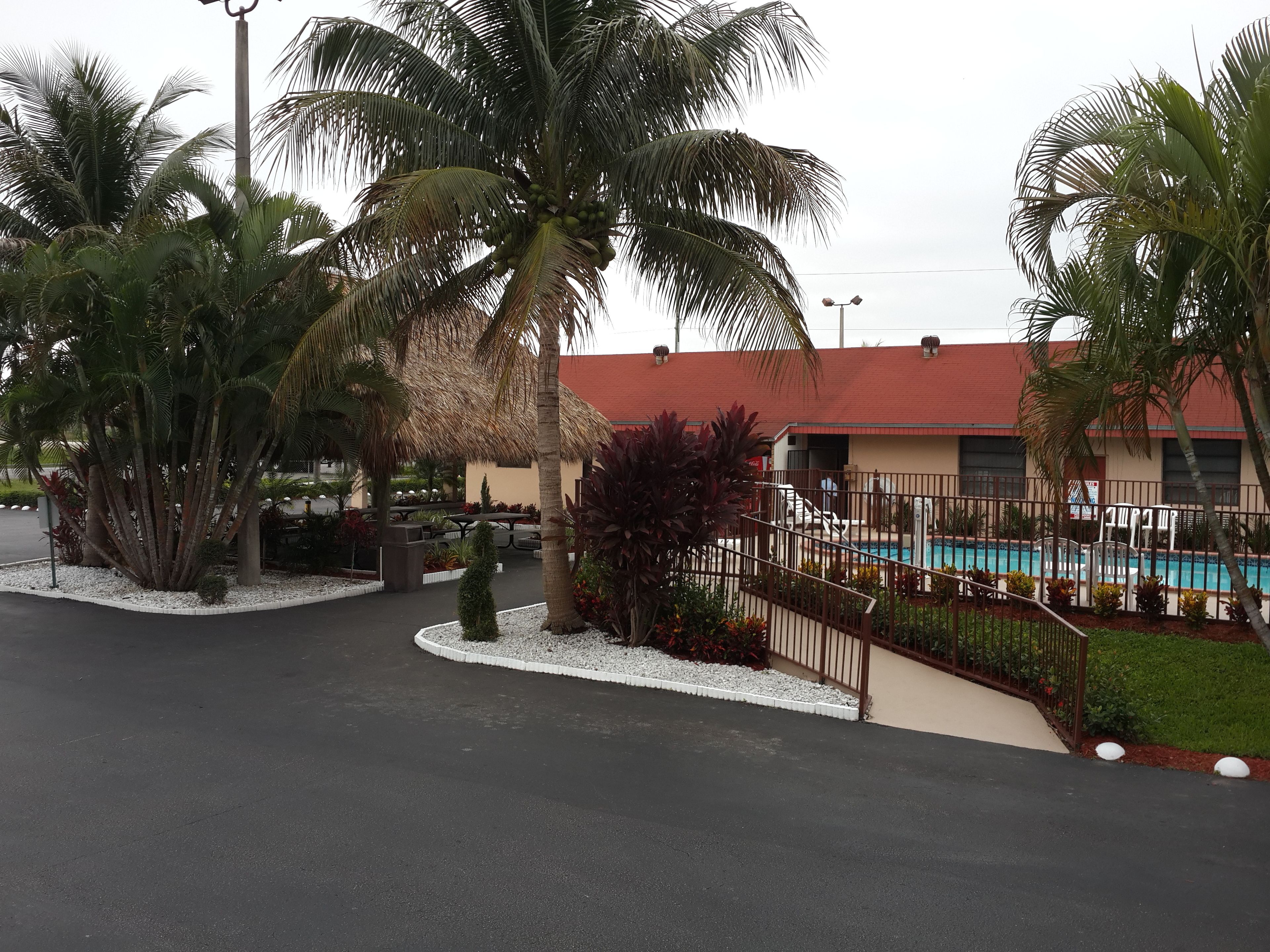 Kolam renang outdoor