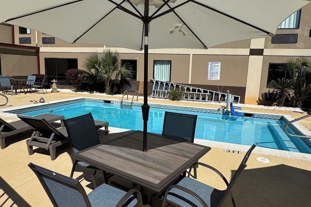 Red Roof Inn Moss Point
