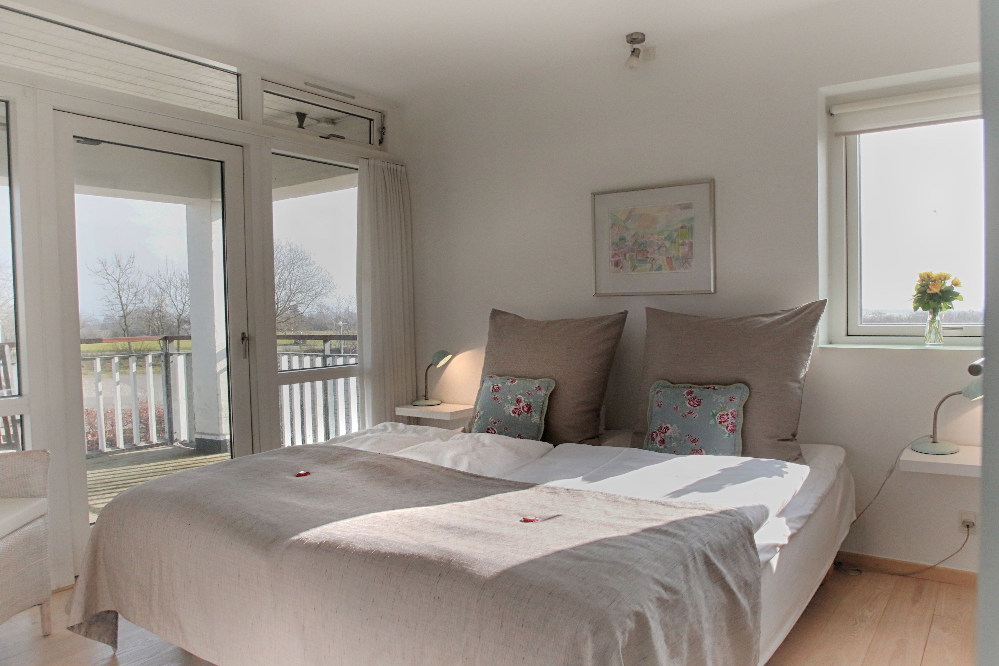 deluxe apartment, 2 bedrooms, jetted tub | individually decorated, individually furnished, desk, blackout curtains