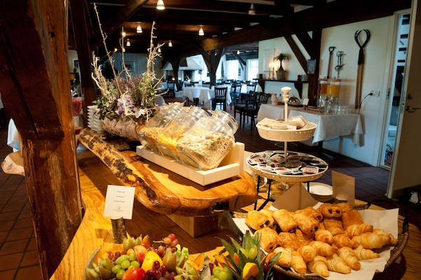 Petit déjeuner buffet compris tous les jours