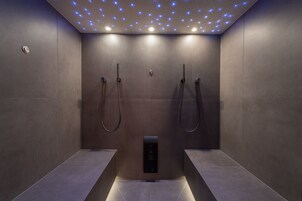 Un sauna, baño turco