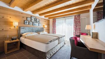 Tweepersoonskamer (Matterhorn View) | Lakens van Egyptisch katoen, luxe beddengoed, donsdekens