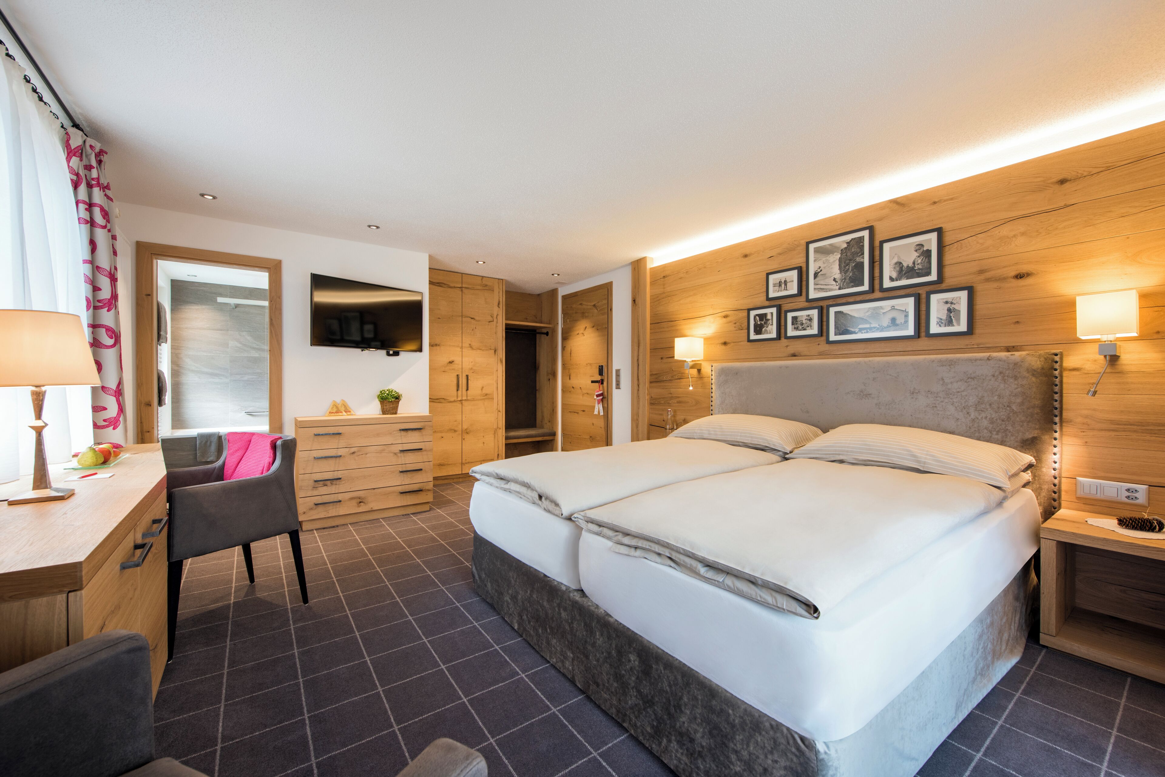 standard double room | 1 bedroom, egyptian cotton sheets, premium bedding, down duvets