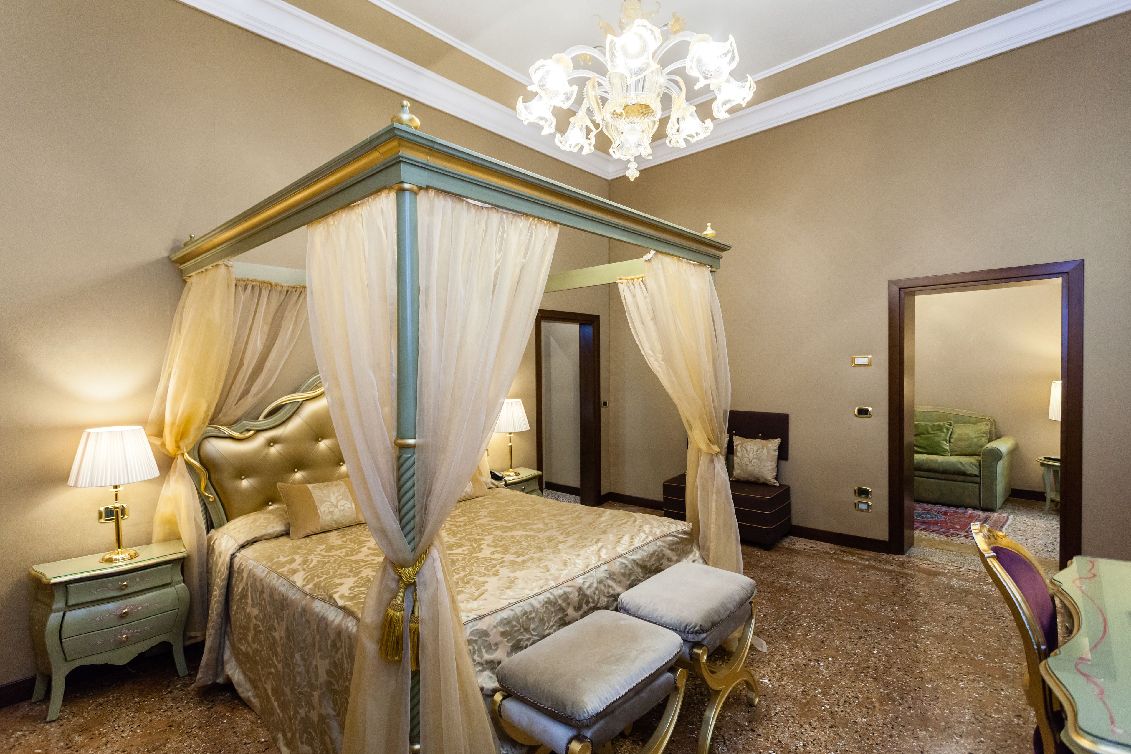 junior suite | down duvets, minibar, in-room safe, soundproofing