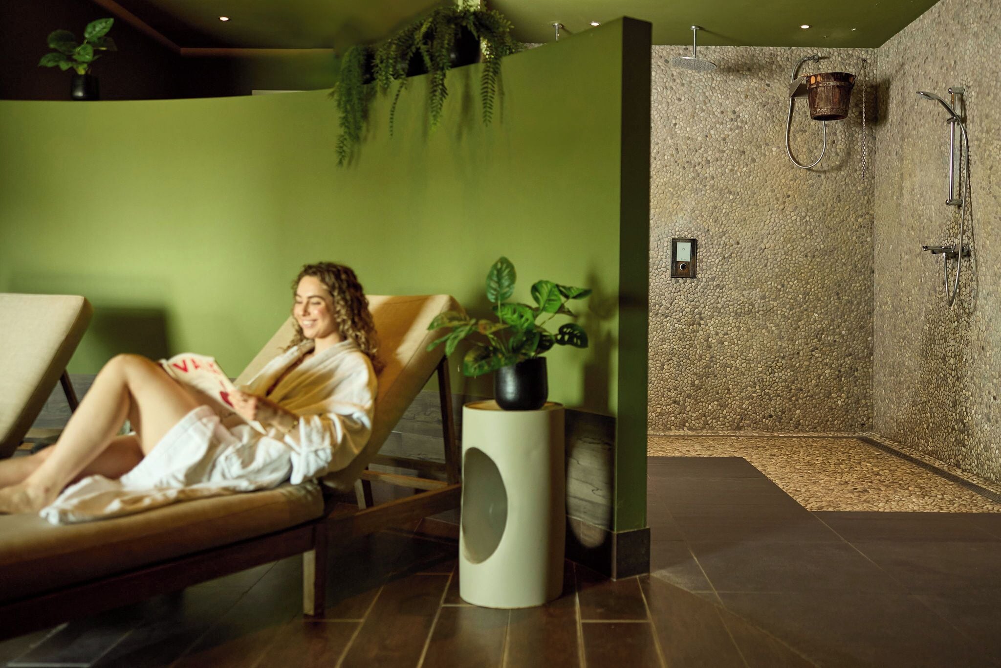 turkish bath/hammam, body treatments, facials, manicures and pedicures