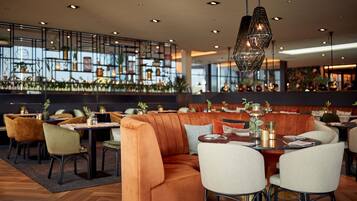 Aperto a colazione, pranzo e cena