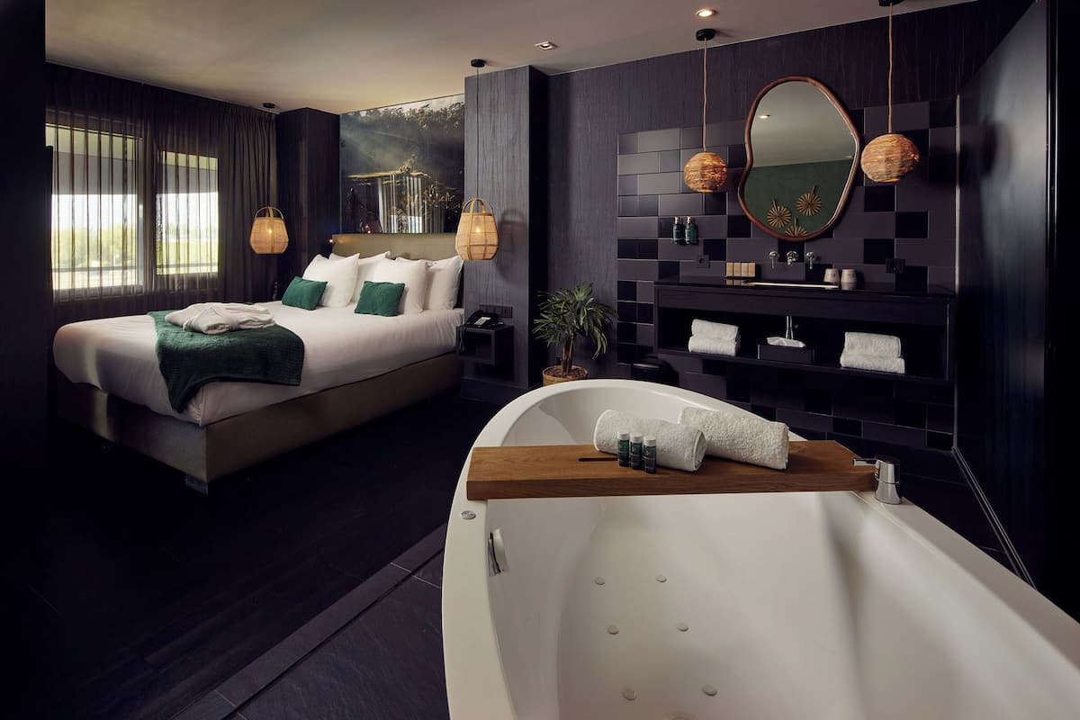 suite (bali) | in-room safe, desk, soundproofing, iron/ironing board