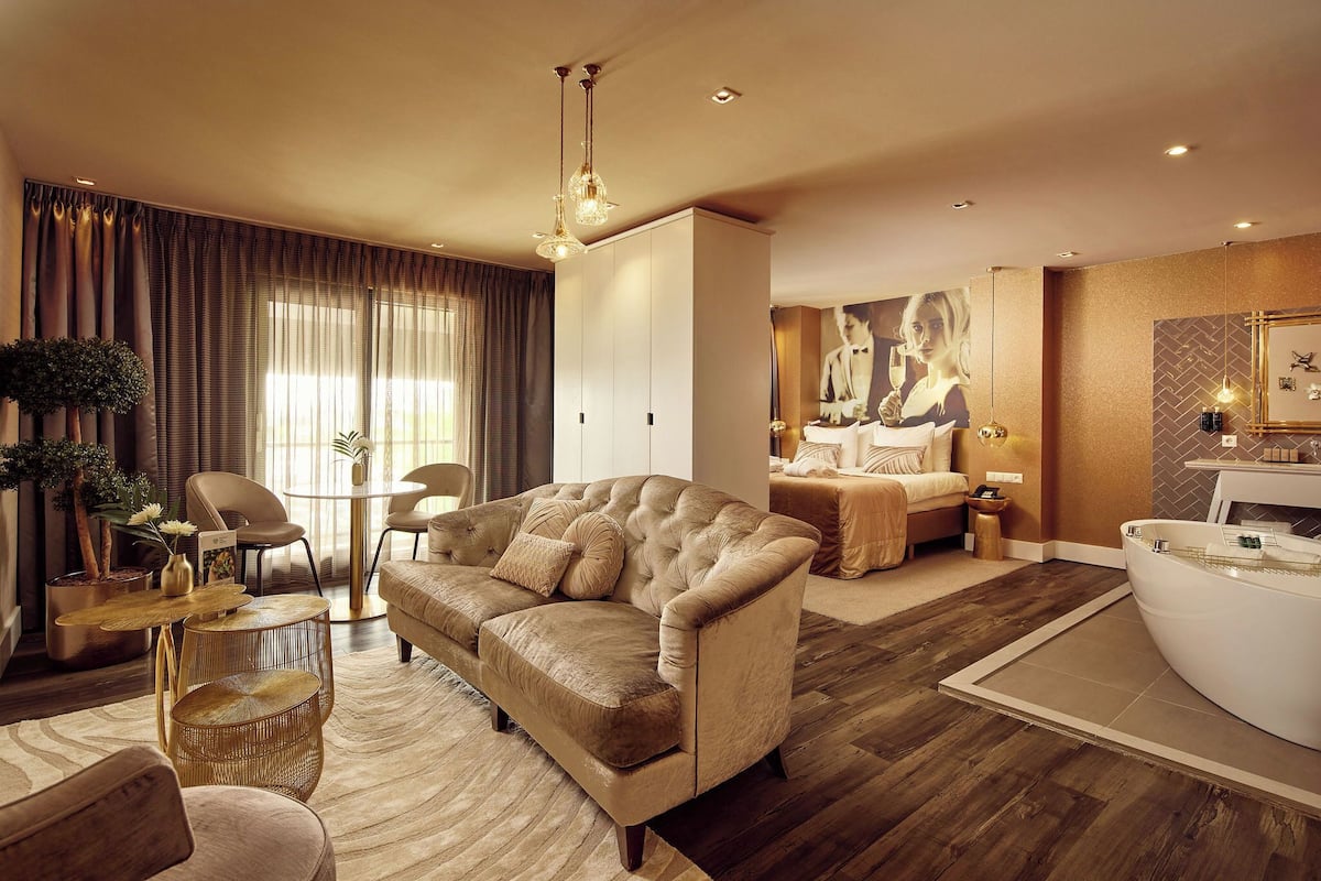 Suite (Monte Carlo)
