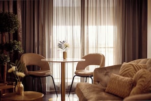 Suite (Monte Carlo) | In-room safe, desk, soundproofing, iron/ironing board
