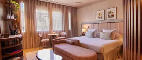 Suite junior | Ropa de cama de alta calidad y minibar