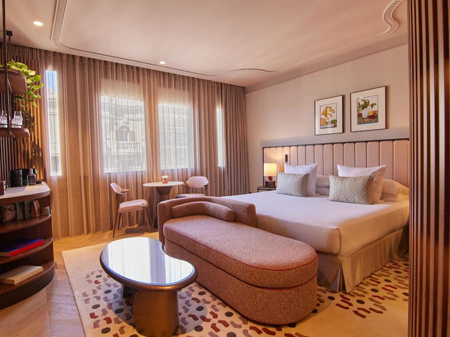 Junior-Suite | Hochwertige Bettwaren, Minibar, Zimmersafe, Verdunkelungsvorhänge