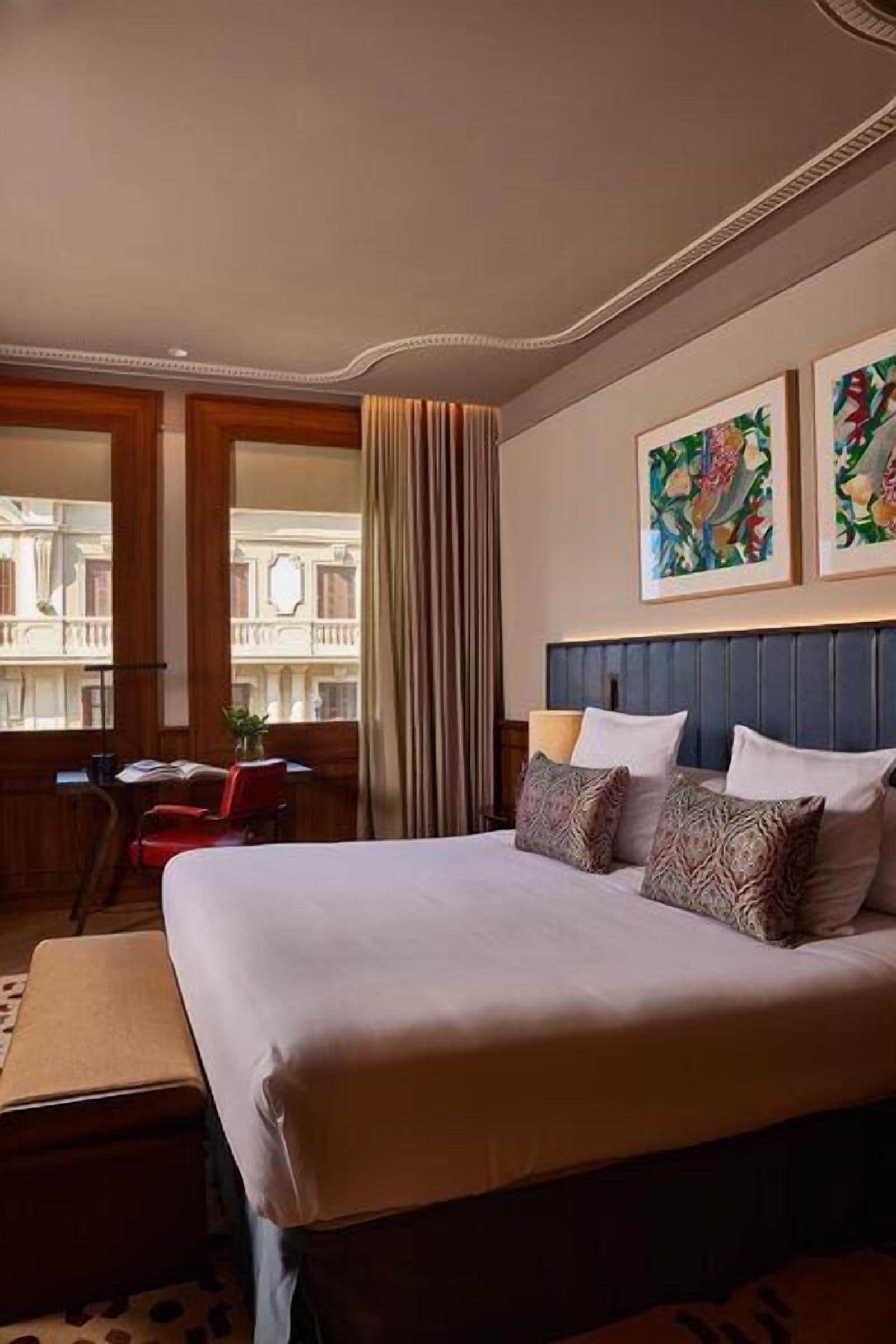 Grand Suite | Ropa de cama de alta calidad y minibar 