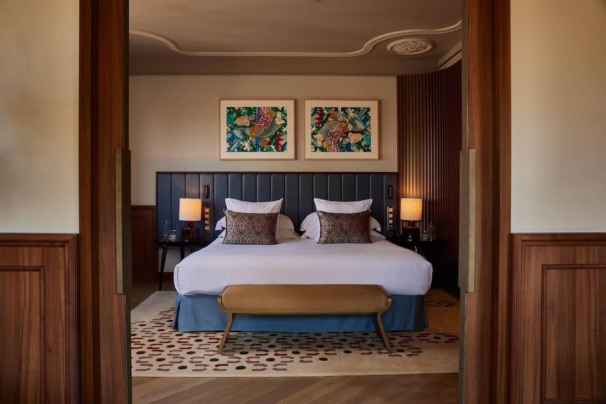 Grand Suite | เครื่องนอนระดับพรีเมียม, มินิบาร์, ตู้นิรภัยในห้องพัก, ผ้าม่านกันแสง