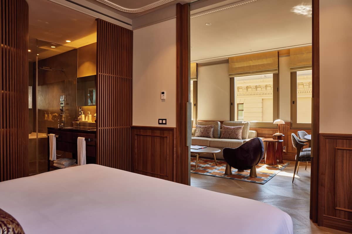 Grand Suite | 1 bedroom, premium bedding, minibar, in-room safe