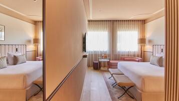 Ropa de cama de alta calidad y minibar
