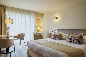 Superior Room | Premium bedding, in-room safe, desk, iron/ironing board - Villa d'Estelle Cannes (Cannes)