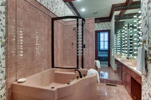 Suite Luxe, 1 très grand lit et 1 canapé-lit, vue fleuve | Salle de bain
