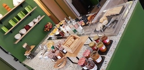 Daily buffet breakfast (EUR 13.5 per person)