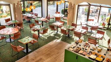 Petit déjeuner buffet compris tous les jours