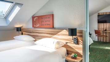 Premium bedding, Select Comfort beds, desk, laptop workspace