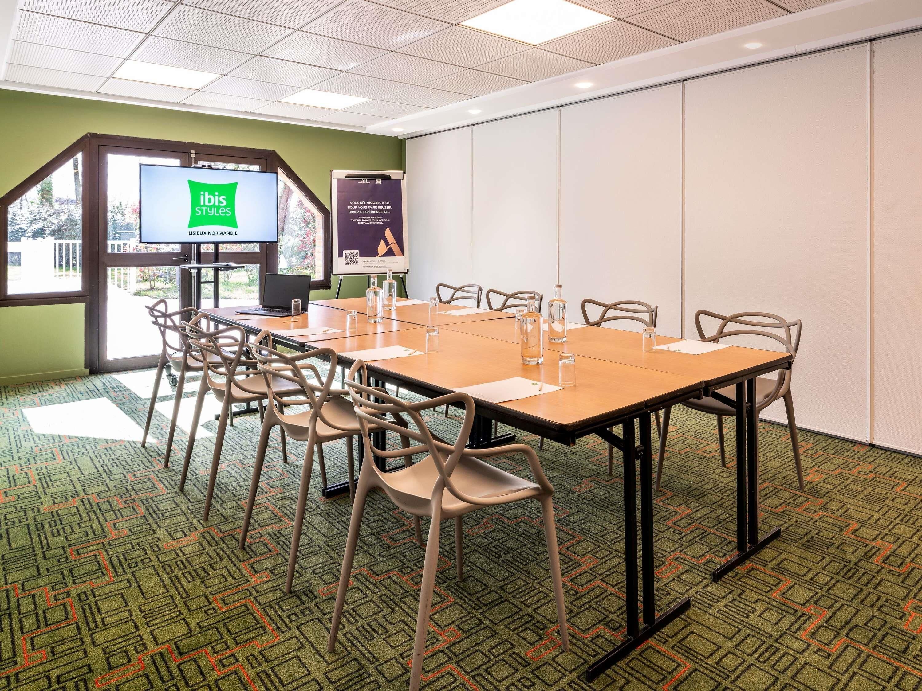 Meeting facility