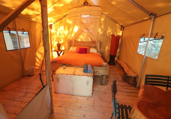 Premium bedding, bed sheets - Ruby Lake Resort (Madeira Park)