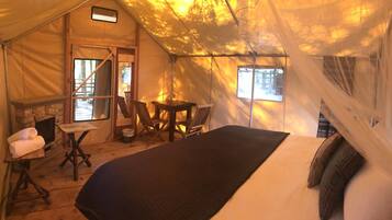 Honeymoon Tent, 1 King Bed, Lagoon View | Premium bedding, bed sheets