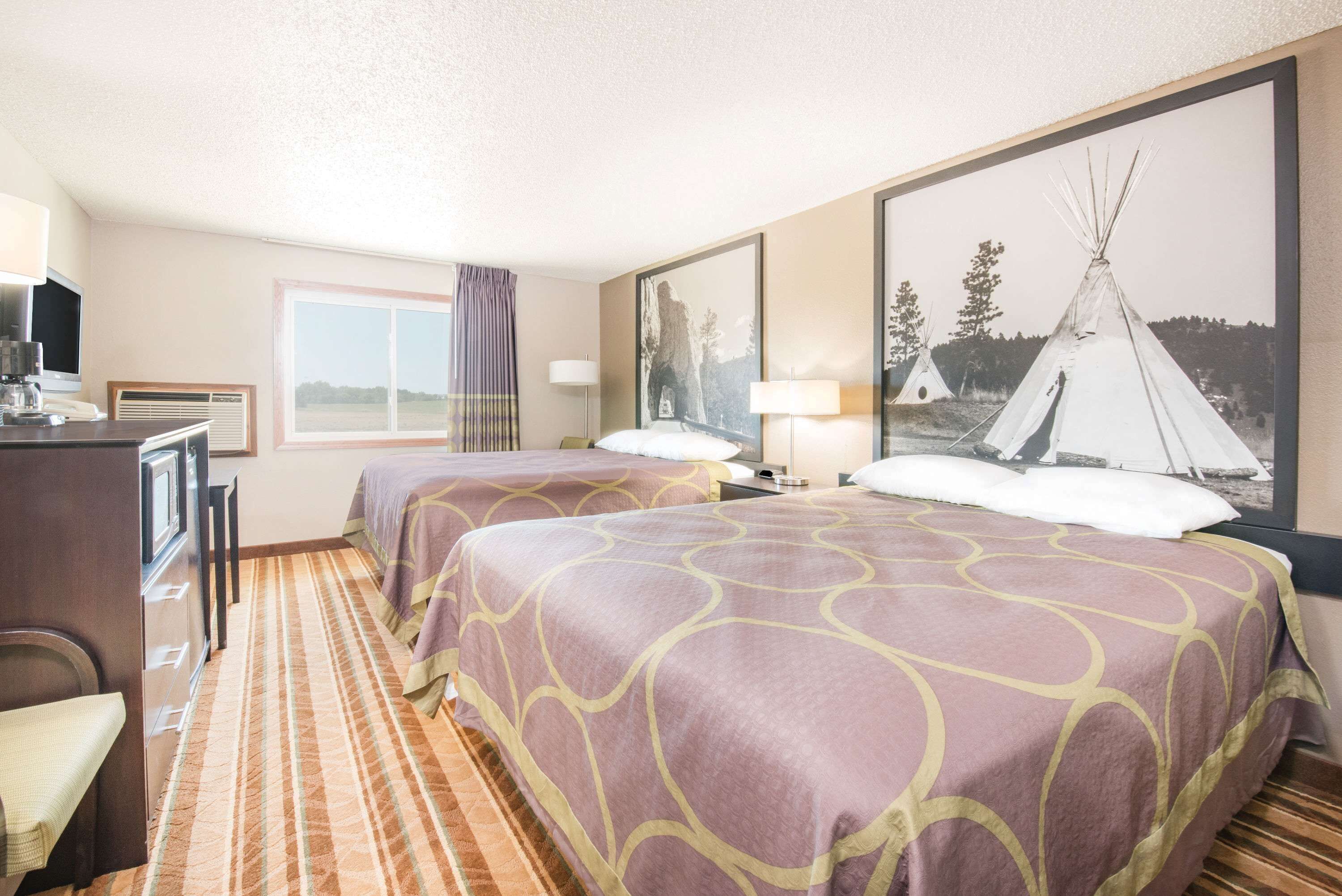 Room, 2 Queen Beds, Non Smoking, Microwave (Accessible only by 6 stairs)