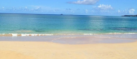 Una playa cerca