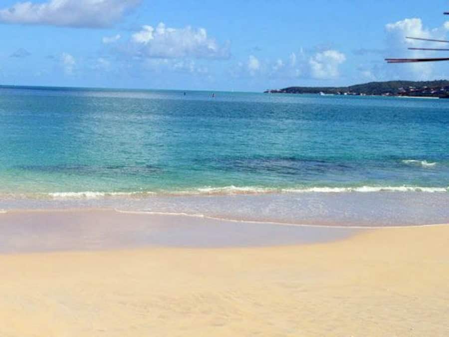 Una playa cerca
