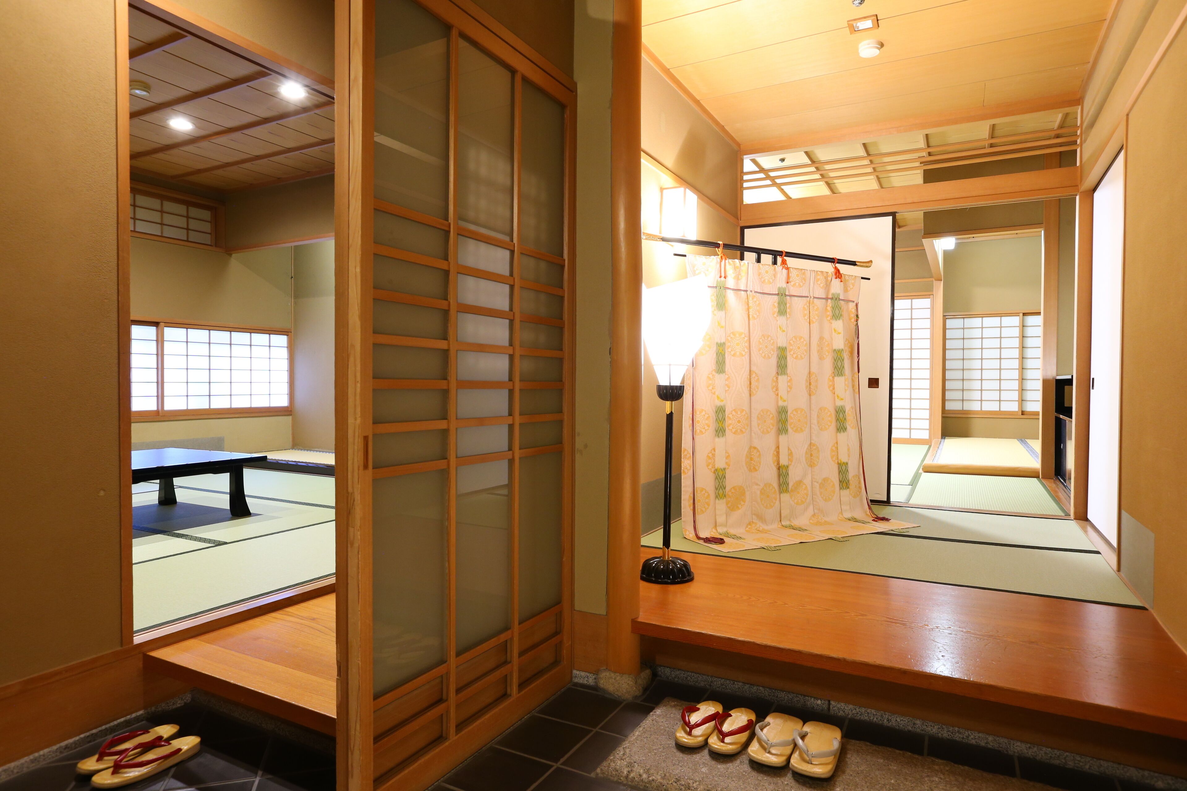 ミニバー、セーフティボックス (室内)、遮光カーテン、アイロン / アイロン台