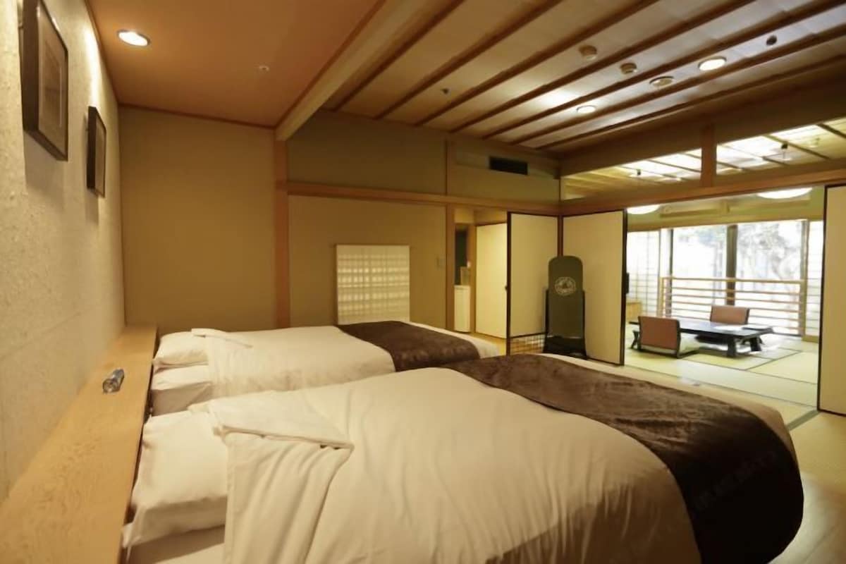 Minibar, in-room safe, blackout drapes, iron/ironing board (on request)