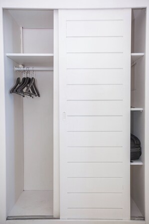 Schrank