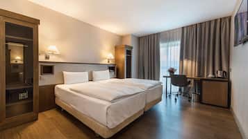 Superior Twin Room | Hypo-allergenic bedding, minibar, in-room safe, desk