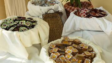 Free daily buffet breakfast
